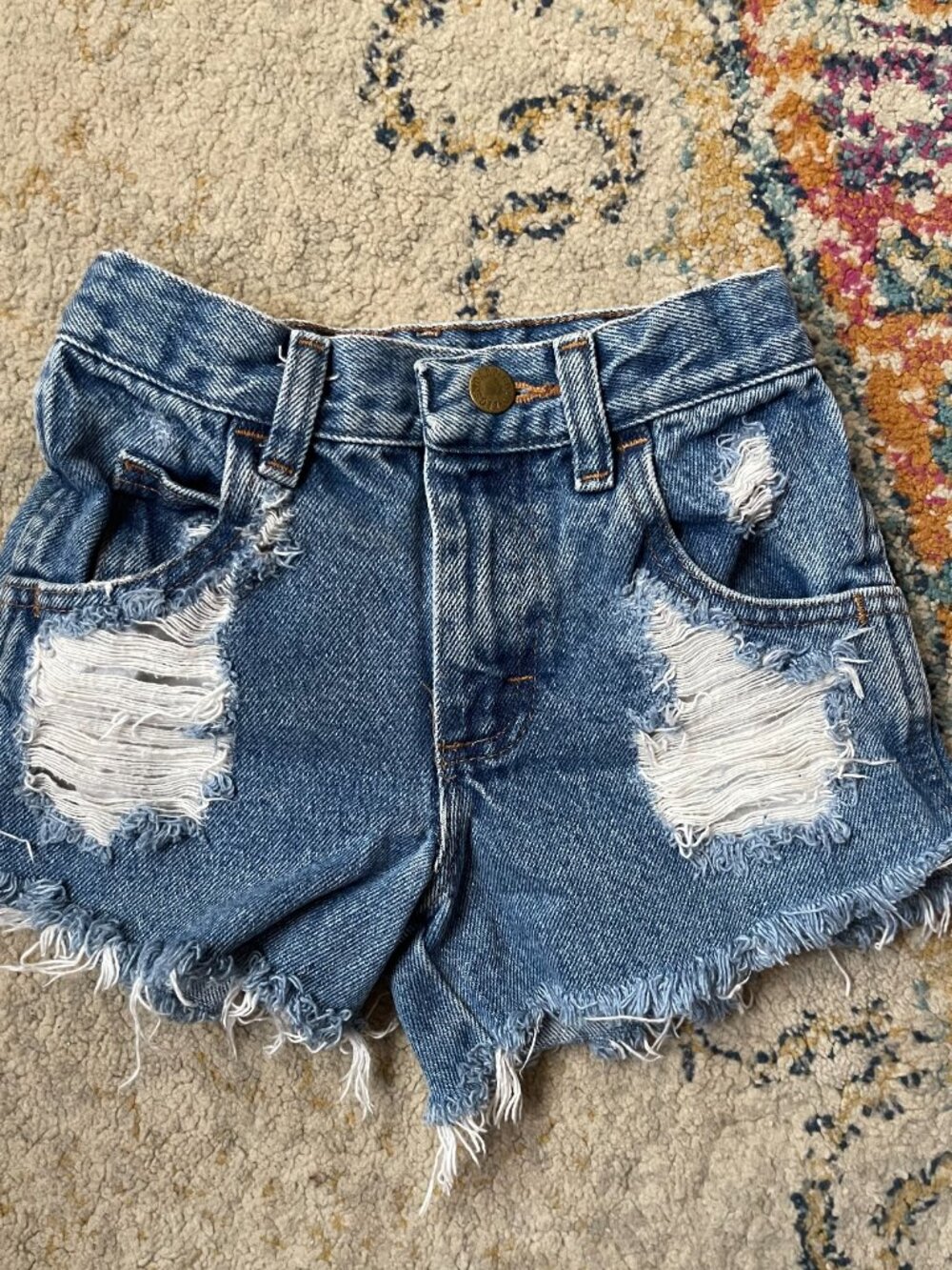 VTG Legendary Gold Distressed Shorts